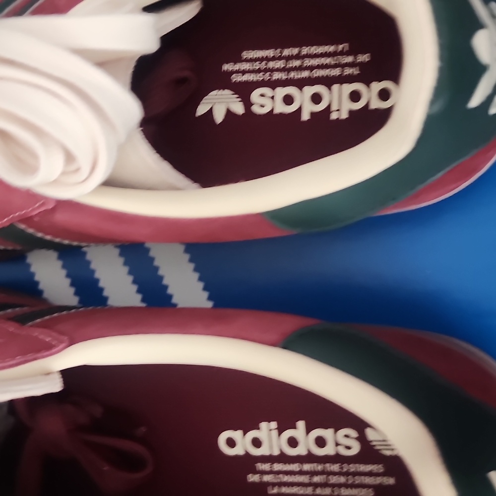 Mens 8.5 Womens 9.5 adidas Gazelle Indoor Shadow Red Shadow Green NWT - Picture 6 of 6